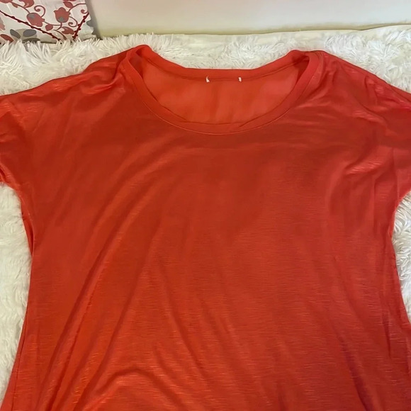 Tunic Super Flowy Portion of back and sleeves sheer - Picture 6 of 6